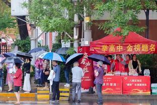 缺战中国香港，对阵日本出场！梅西球迷怒砸珍藏的壁画